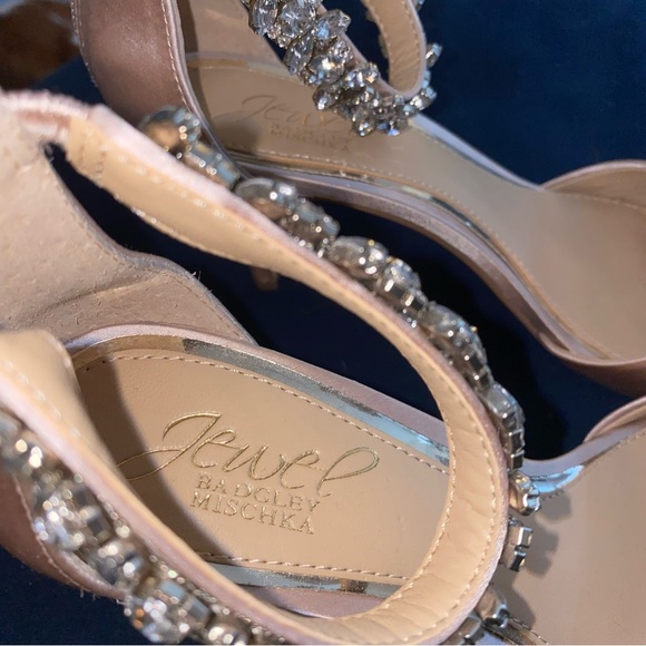 LAST CHANCE | Blush Kitten Heels | Jewel Badgley Mischka - Picture 4 of 9